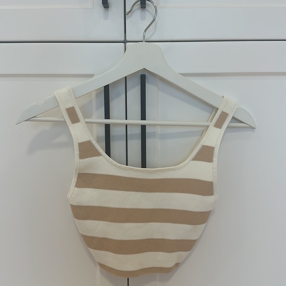 Babaton Sculpt Knit Square Neck Crop Top - Picture 1 of 6